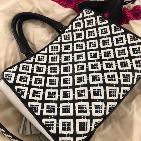 Tory Burch Robinson woven-leather satchel - Picture 7 of 8